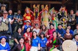 Gần 200 nhiếp ảnh gia quốc tế tác nghiệp tại làng cổ Thổ Hà