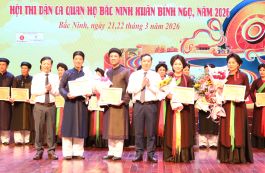 Cặp liền chị làng quan họ Hòa Đình đạt giải Nhất nội dung đối đáp 150 câu