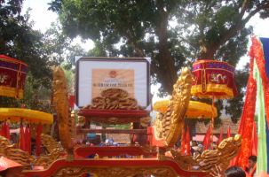 Đình và lễ hội làng Chiền