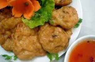 Chợ tết và món ngon Chả cá Bố Hạ