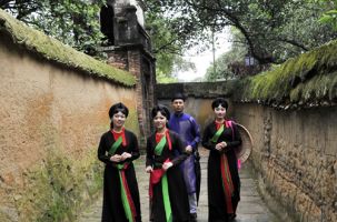 Ở MỘT NGÔI CHÙA CỔ BỔ ĐÀ