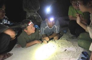 Vì sao du khách phải “xếp hàng” đến 2016 để khám phá Sơn Đoòng?