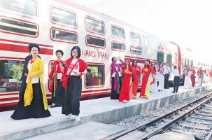 Hấp dẫn hành trình du lịch Hà Nội 5 cửa ô đến miền quan họ