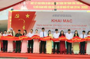 Trưng bày hơn 500 tài liệu, hình ảnh, hiện vật về 