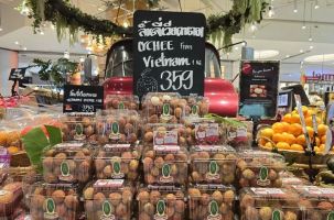 Độc đáo quảng bá vải thiều Việt Nam bằng sticker tại thủ đô của Thái Lan