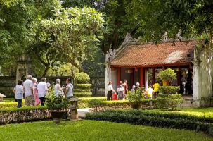 Chính phủ yêu cầu tổ chức tốt mùa du lịch hè 2024, quản lý giá dịch vụ du lịch, lưu trú, ăn uống