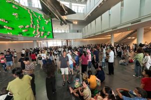 Ngày đón khách kỷ lục ở Bảo tàng Lịch sử Quân sự Việt Nam