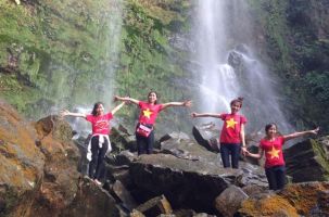 Thắng cảnh độc đáo suối nước Vàng 