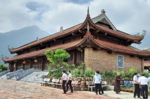 Từng bước xây dựng thương hiệu du lịch văn hóa - tâm linh