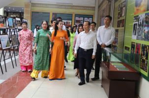 Trưng bày “Kỷ niệm 50 năm Ngày giải phóng miền Nam, thống nhất đất nước (30/4/1975 - 30/4/2025)” và “Văn học, nghệ thuật Việt Nam - 50 năm đổi mới và phát triển (1975 - 2025)”