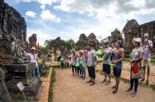 Phấn đấu mục tiêu cao, ngành du lịch quyết tâm phục hồi hoàn toàn và phát triển đột phá vào năm 2024