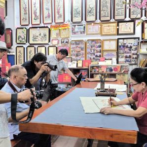 Nghệ sĩ nhiếp ảnh Việt Nam khám phá vẻ đẹp làng nghề Bắc Ninh