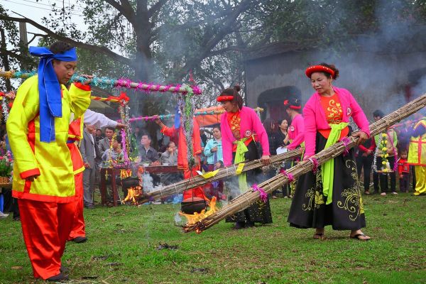 Hội thi thổi cơm - Vương Lâm