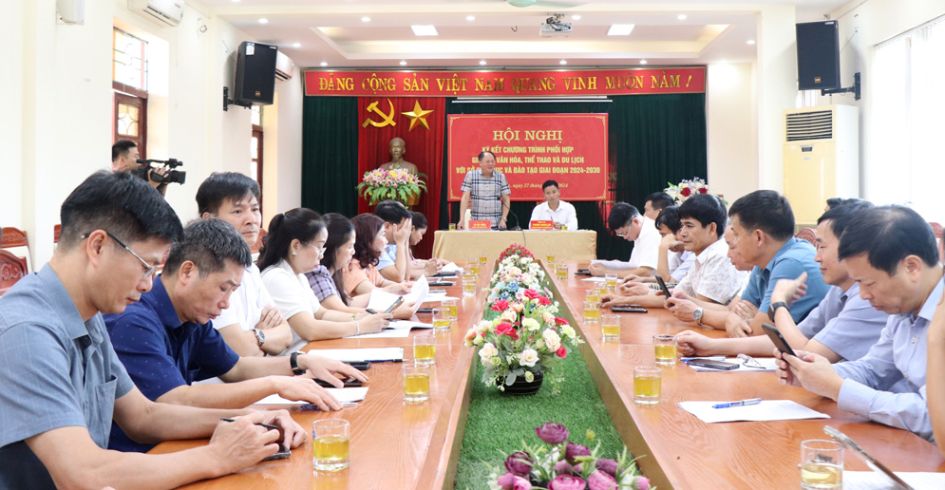 Phối hợp tổ chức hoạt động văn hóa, thể thao, du lịch và gia đình trong trường học