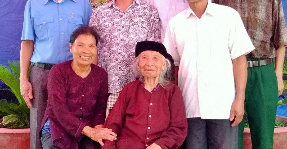 Sở Văn hóa, Thể thao và Du lịch Bắc Giang thăm hỏi, tặng quà gia đình Bà mẹ Việt Nam Anh hùng