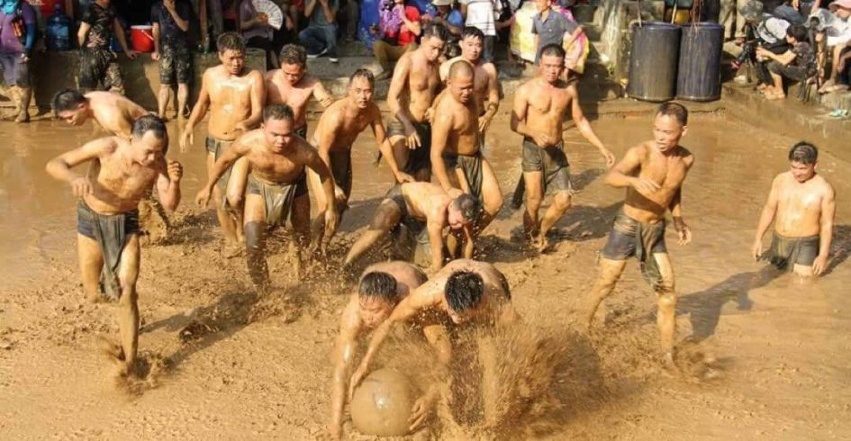 ĐỘC ĐÁO LỄ HỘI VẬT CẦU NƯỚC LÀNG VÂN