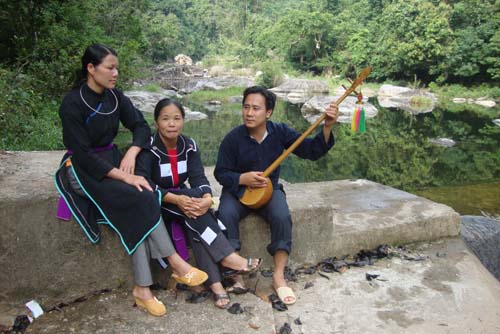 KHAI THÁC “YẾU TỐ VĂN HOÁ ” TRONG CÁC TOUR DU LỊCH TẠI BẮC GIANG