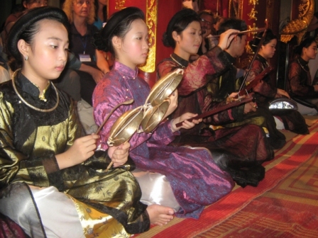 Khai thác di sản Hát Văn trong phát triển Du lịch ở Bắc Giang