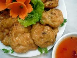 Chợ tết và món ngon Chả cá Bố Hạ