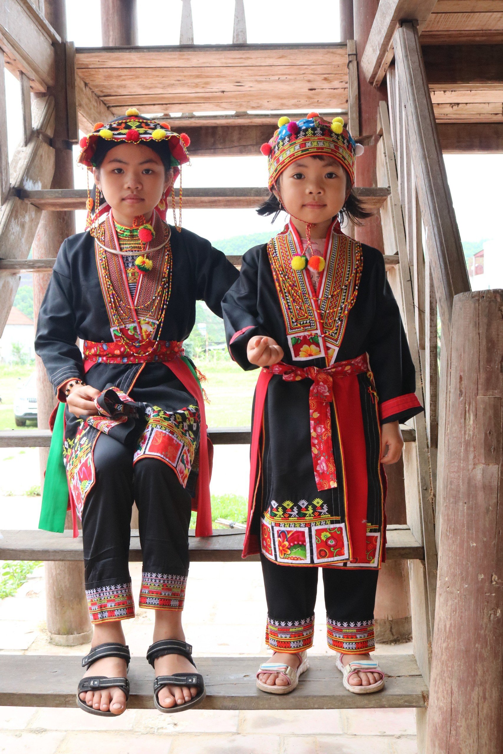 Nét độc đáo trong trang phục người Dao tại Sơn Động