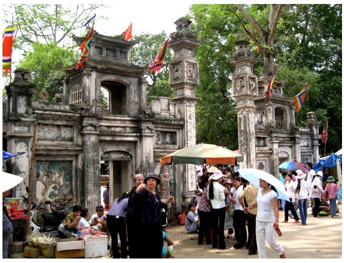 Về nơi khởi đầu của tục thờ Thánh Mẫu Thượng ngàn