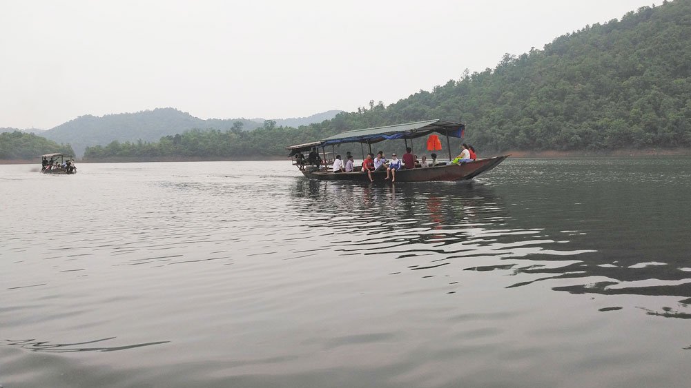 Lên Cấm Sơn theo câu hát