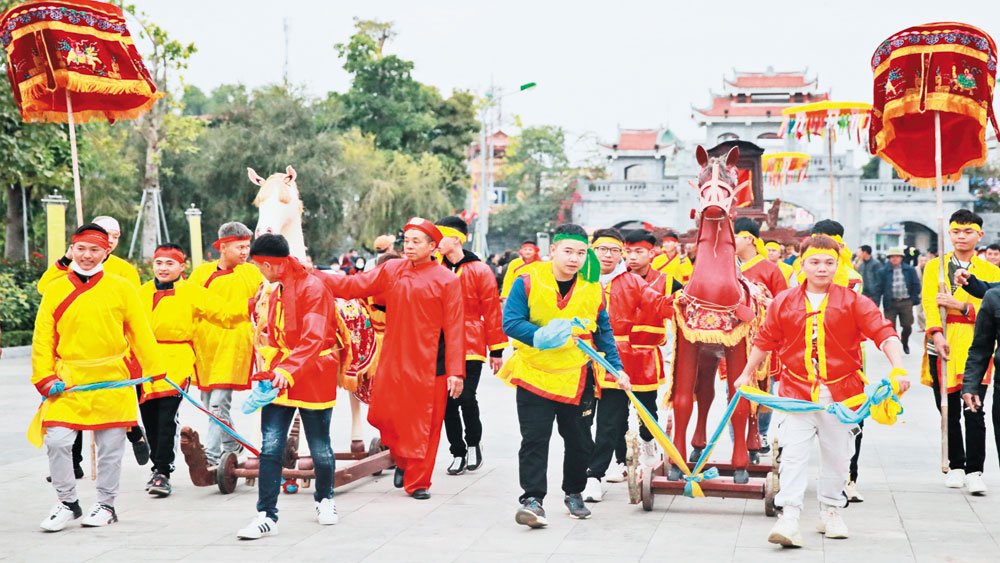 Cho hội xuân thêm vui