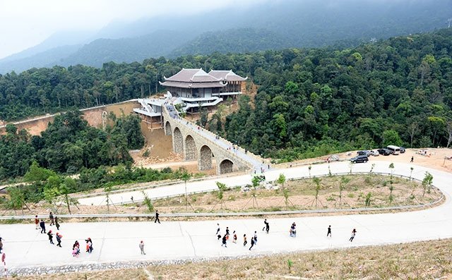 Chạm vào mây Tây Yên Tử