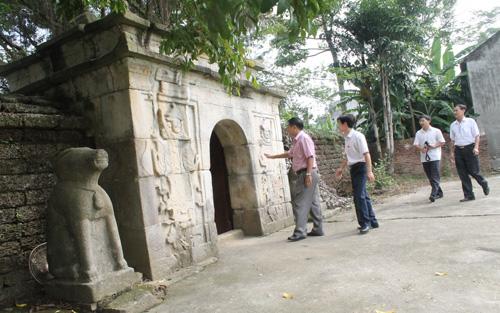 địa bàn, Hiệp Hòa, lăng đá, công trình, nghiên cứu, đánh giá, tiêu biểu, nghệ thuật, điêu khắc địa bàn, Hiệp Hòa, lăng đá, công trình, nghiên cứu, đánh giá, tiêu biểu, nghệ thuật, điêu khắc