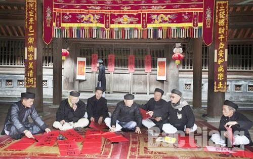 thư pháp Thổ Hà, xã Vân Hà, huyện Việt Yên, cho chữ, xin chữ, ông đồ thư pháp Thổ Hà, xã Vân Hà, huyện Việt Yên, cho chữ, xin chữ, ông đồ