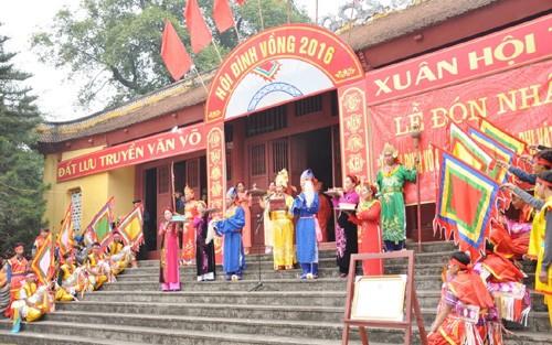 T&acirc;n Y&ecirc;n,  khai hội, đ&igrave;nh Vồng