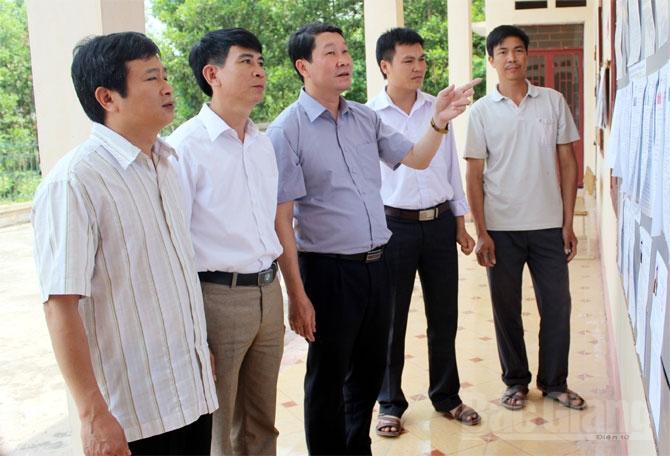 Rực sắc, cờ hồng, bầu cử, cử tri, Đại biểu, Quốc hội, Đại biểu HĐND, Chủ tịch UBND tỉnh