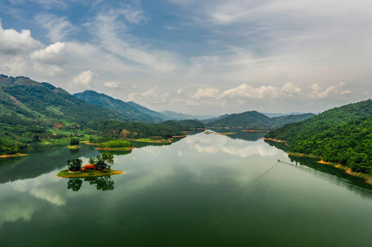 tuyệt phẩm, Bắc Giang, từ tr&ecirc;n cao, T&aacute;c giả, Th&agrave;nh Sơn, T&aacute;c giả Th&agrave;nh Sơn