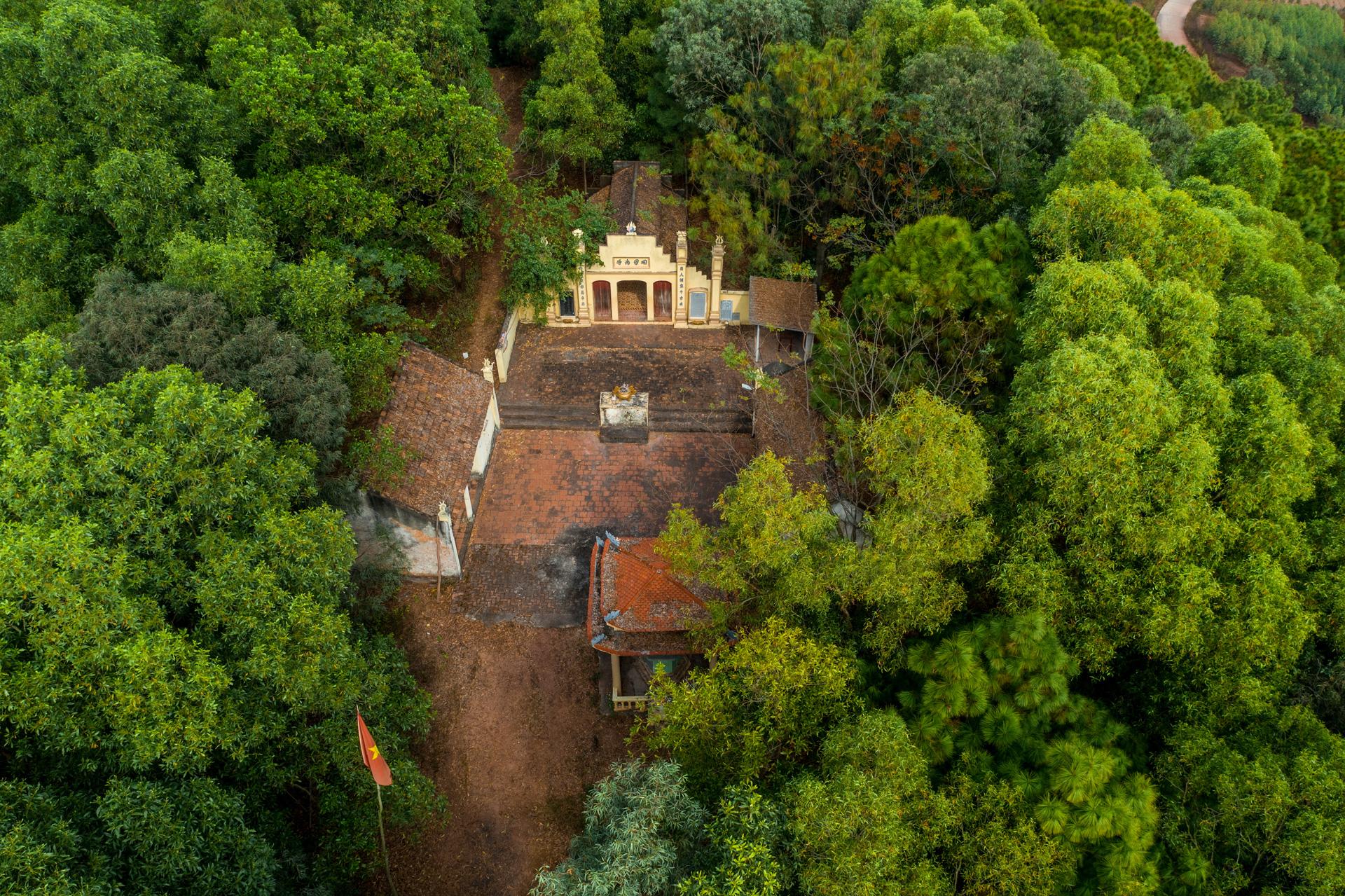 Khu di tích núi Dành, hội tụ, sắc màu văn hóa, sản vật tiến Vua, nem nướng Liên Chung, sông Thương, điểm du lịch