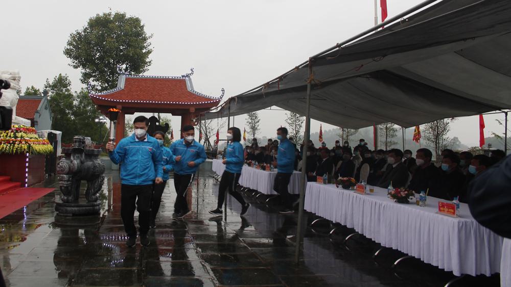 Khai hội Cầu Vồng T&acirc;n Y&ecirc;n