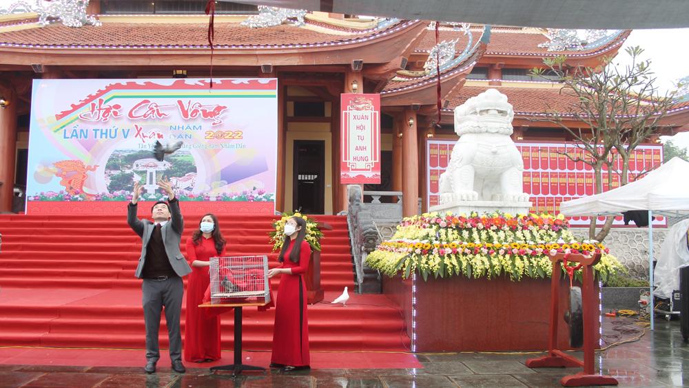 Khai hội Cầu Vồng T&acirc;n Y&ecirc;n
