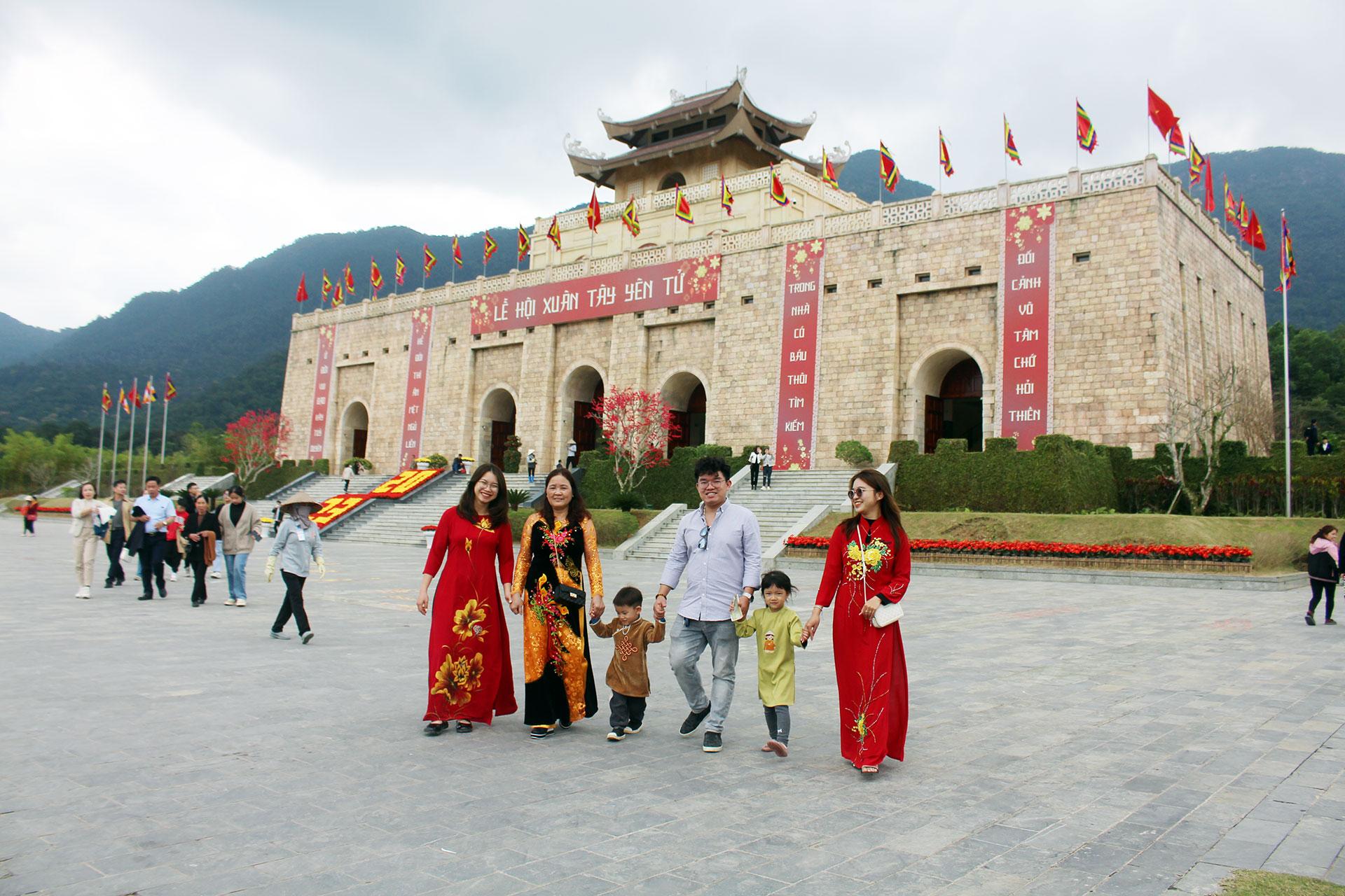 Phật Hoàng, Trần Nhân Tông, Tây Yên Tử, Chùa Vĩnh Nghiêm Phật Hoàng, Trần Nhân Tông, Tây Yên Tử, Chùa Vĩnh Nghiêm