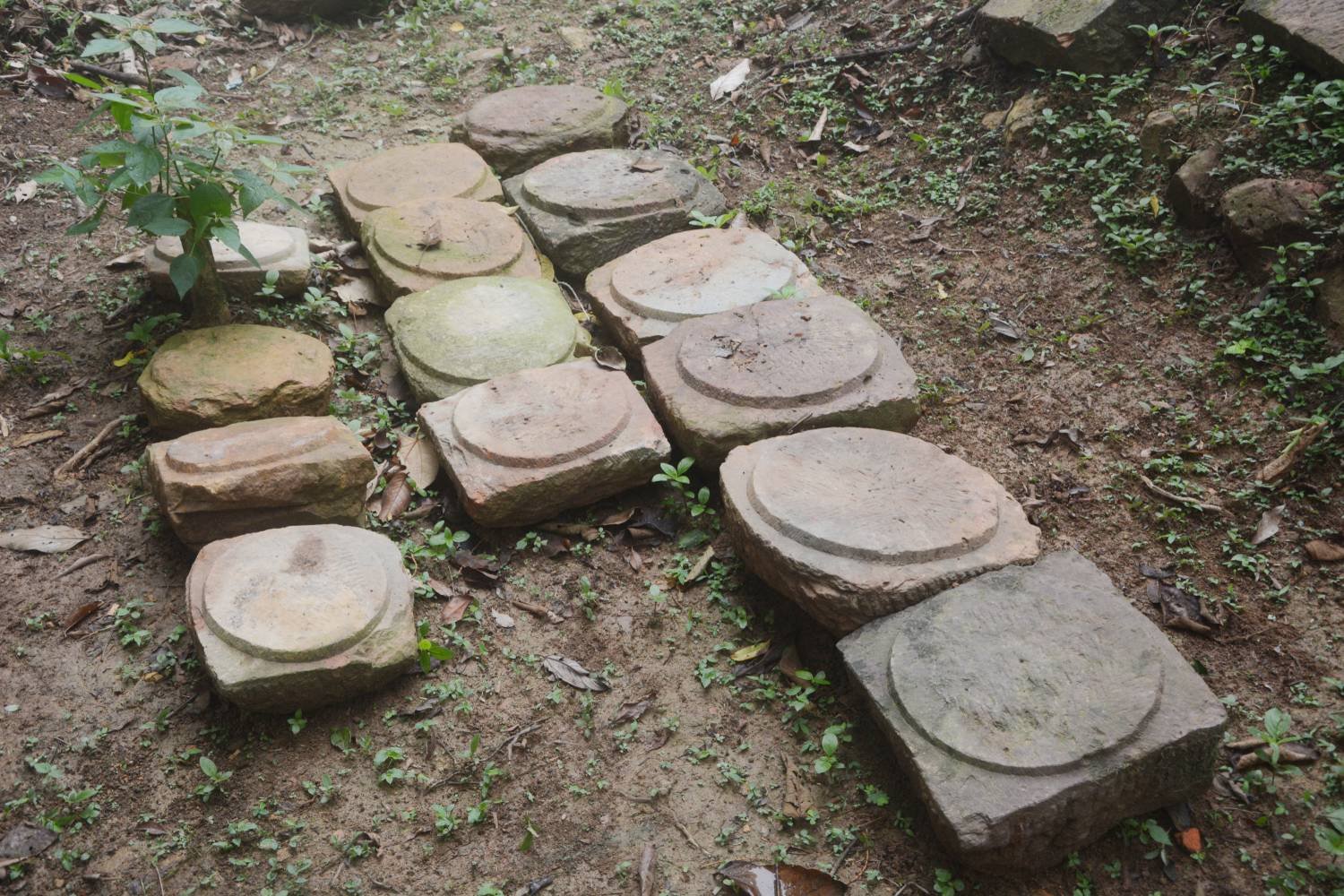 Những trầm tích văn hóa trên đỉnh non thiêng Hồ Bấc