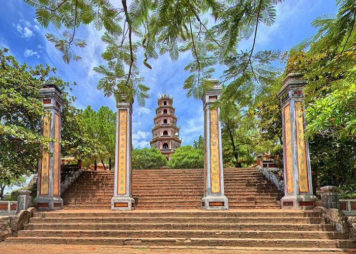 Chiêm ngưỡng vẻ đẹp 12 di sản kiến trúc Việt Nam trong tranh 'Sợi Mắc Sợi Mành'